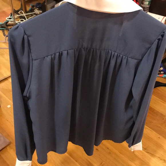 Pearls blouse - Picture 6 of 8